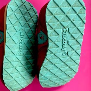 Saucony Toddler Girls Velcro shoes size 7